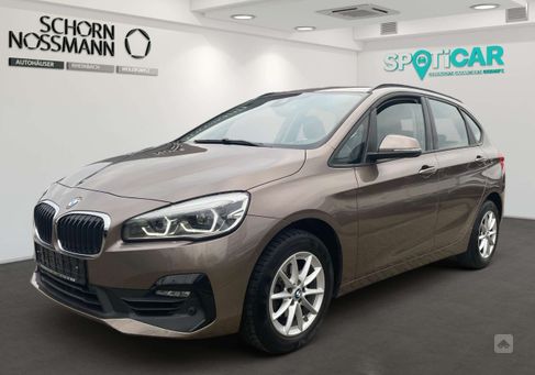 BMW 216, 2018