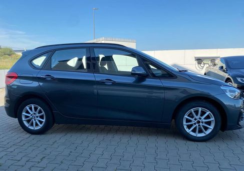 BMW 216, 2019