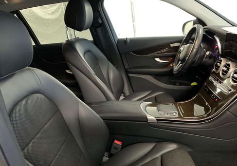 Mercedes-Benz GLC 300, 2021
