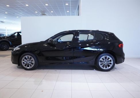 BMW 120, 2026 3