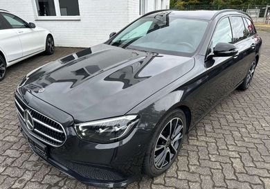 Mercedes-Benz E 220, 2022