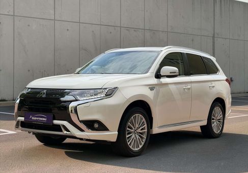 Mitsubishi Outlander, 2021