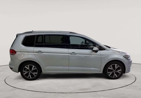 Volkswagen Touran, 2023 3