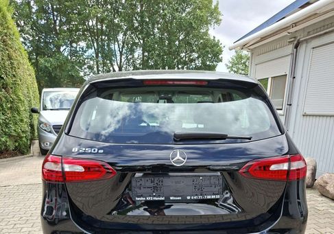 Mercedes-Benz B 250, 2021