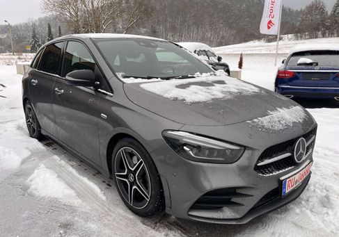 Mercedes-Benz B 220, 2021