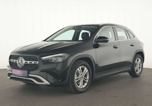 Mercedes-Benz GLA 180, 2023