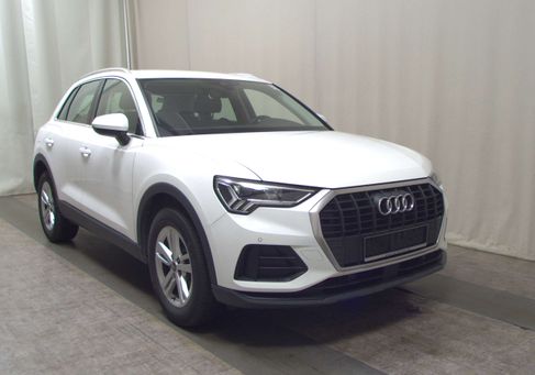 Audi Q3, 2022 3