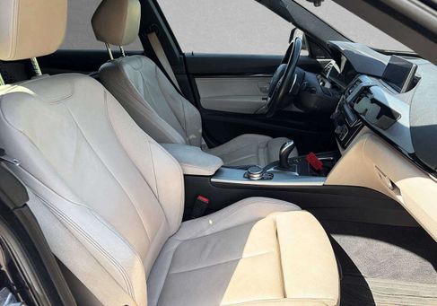 BMW 330, 2018