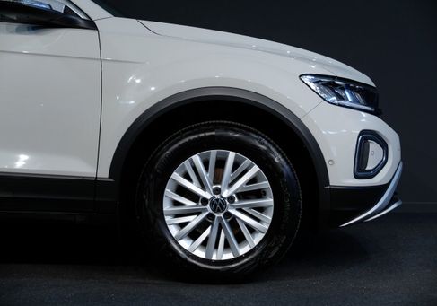 Volkswagen T-Roc, 2023