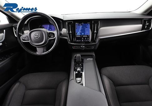 Volvo V90 Cross Country, 2022