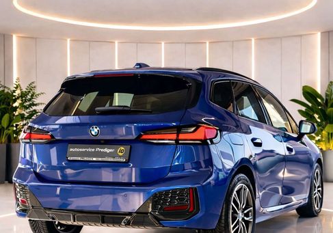 BMW 216, 2023