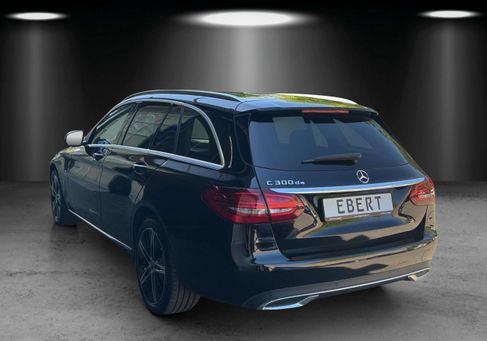 Mercedes-Benz C 300, 2021
