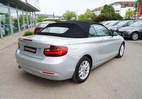 BMW 218, 2017