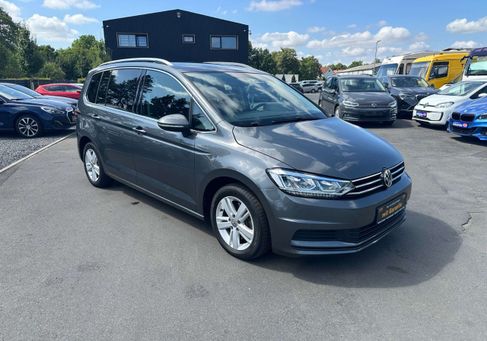 Volkswagen Touran, 2020 3