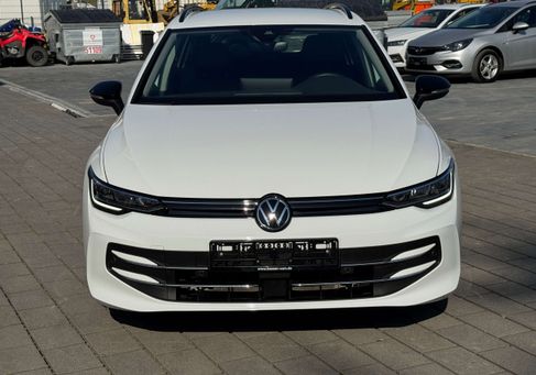 Volkswagen Golf, 2024