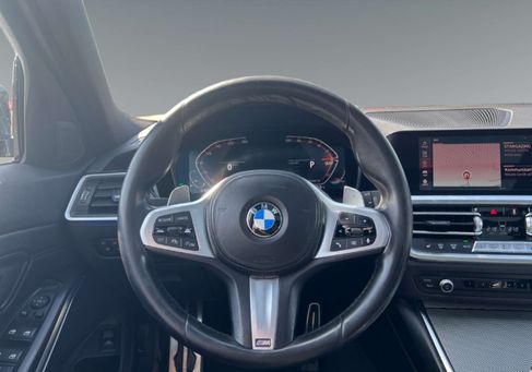 BMW 330, 2021