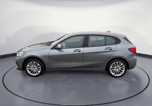 BMW 120, 2022
