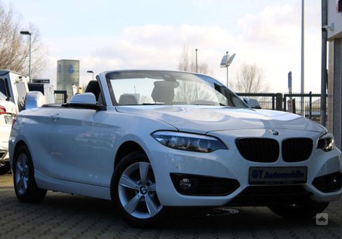 BMW 218, 2020