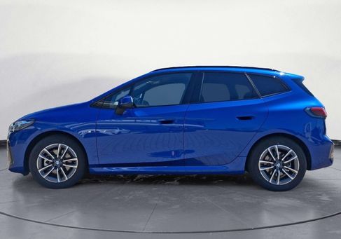 BMW 220, 2025