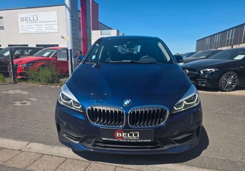 BMW 216, 2021