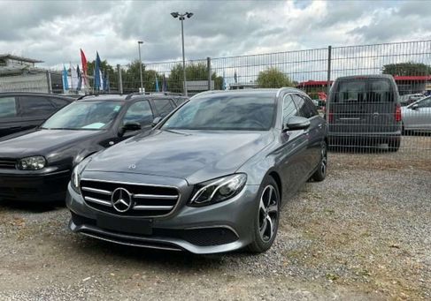Mercedes-Benz E 300, 2020 3