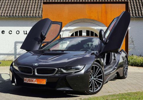 BMW i8, 2016