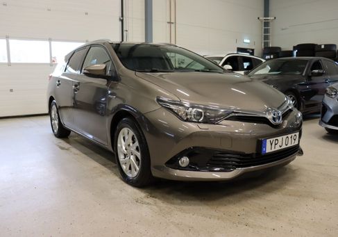 Toyota Auris Touring Sports, 2017