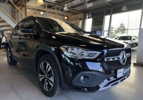 Mercedes-Benz GLA 220, 2020