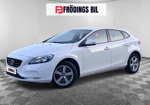 Volvo V40, 2016