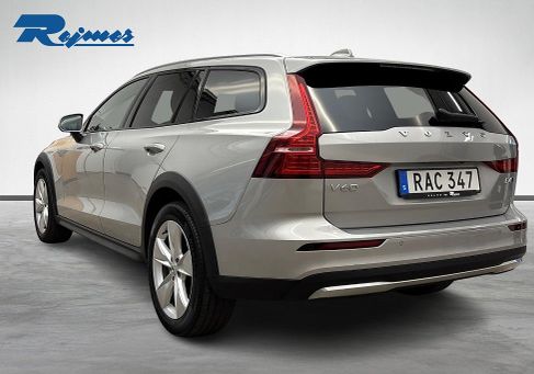 Volvo V60 Cross Country, 2023 3