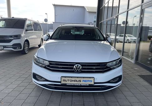 Volkswagen Passat, 2021