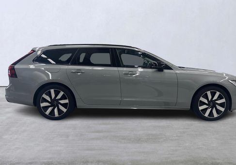 Volvo V90, 2025