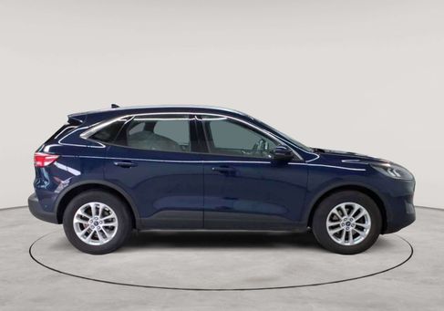 Ford Kuga, 2021
