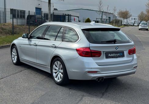 BMW 330, 2018