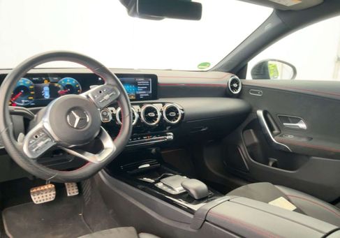Mercedes-Benz CLA 180, 2020
