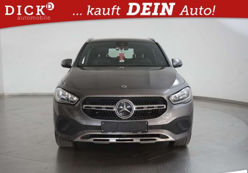 Mercedes-Benz GLA 180, 2022