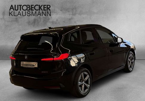 BMW 220, 2025 2