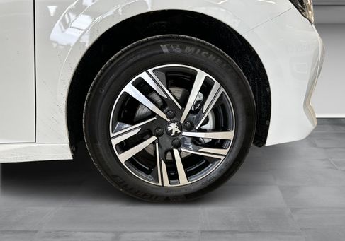Peugeot 208, 2022