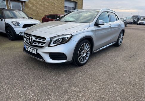Mercedes-Benz GLA 200, 2018 3