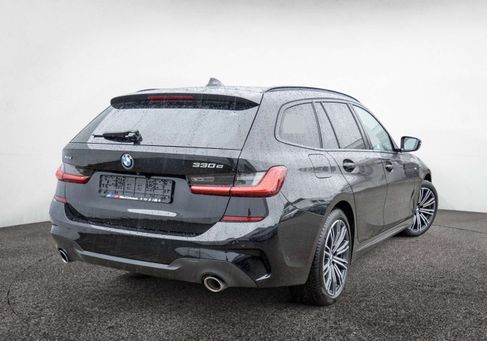 BMW 330, 2021