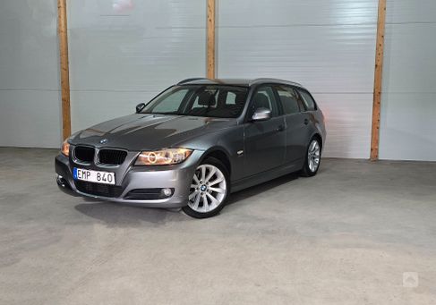 BMW 320, 2010