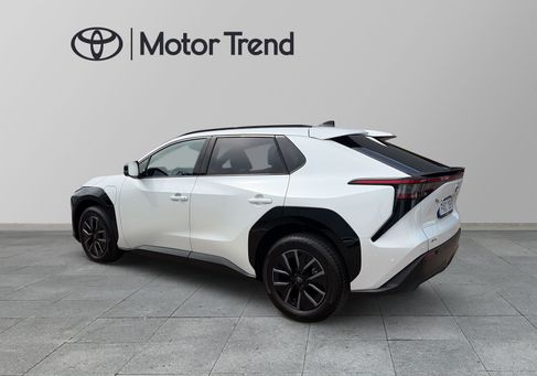 Toyota bZ4X, 2025