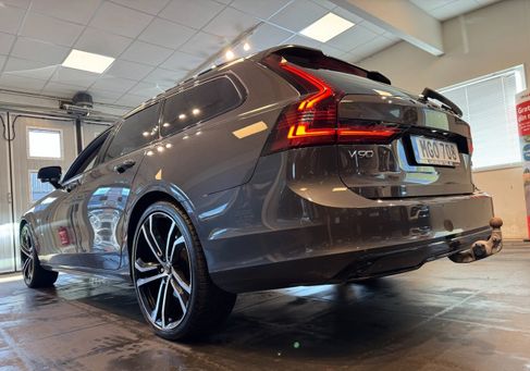 Volvo V90, 2023