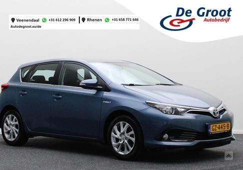 Toyota Auris, 2015