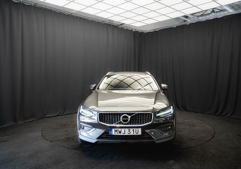 Volvo V60 Cross Country, 2021