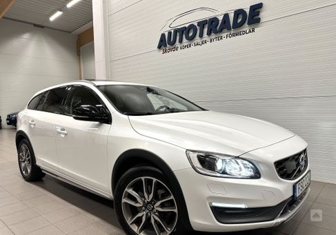 Volvo V60 Cross Country, 2016