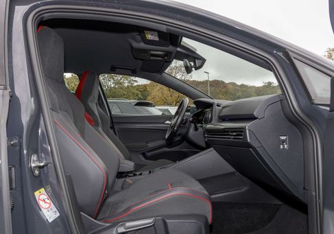 Volkswagen Golf, 2022