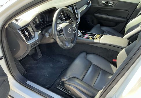 Volvo V60, 2022 3