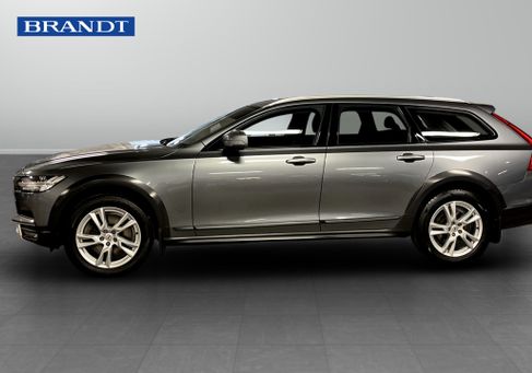 Volvo V90 Cross Country, 2018