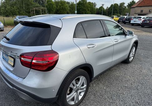 Mercedes-Benz GLA 220, 2019 3